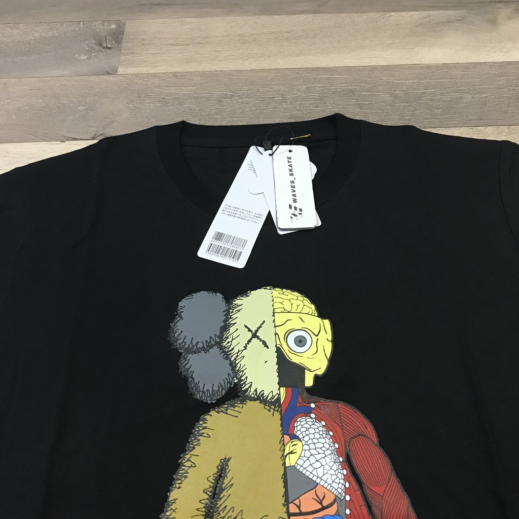 KAOS UNIQLO x KAWS (SUMMER UT GRAPHIC BLACK) - 100% COTTON - TERLARIS-2