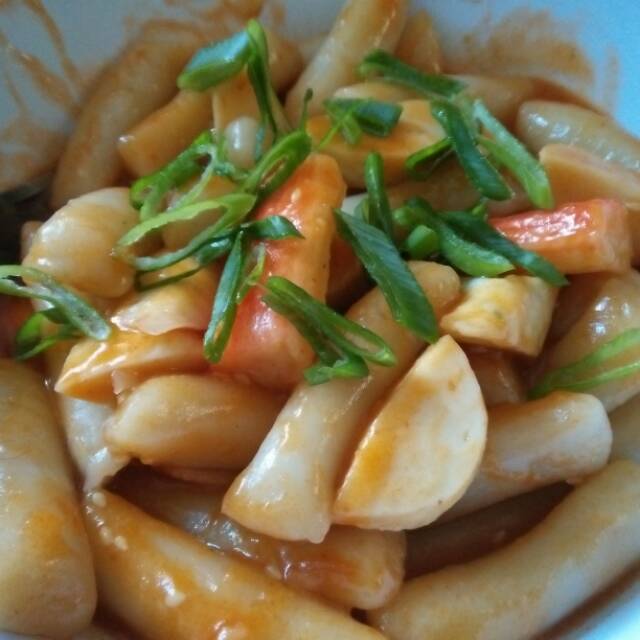 

TTEOKPOKKI / TOPOKKI / TOKPOKKI / TTEOKBOKKI/ TTEOK / ricecake homemade