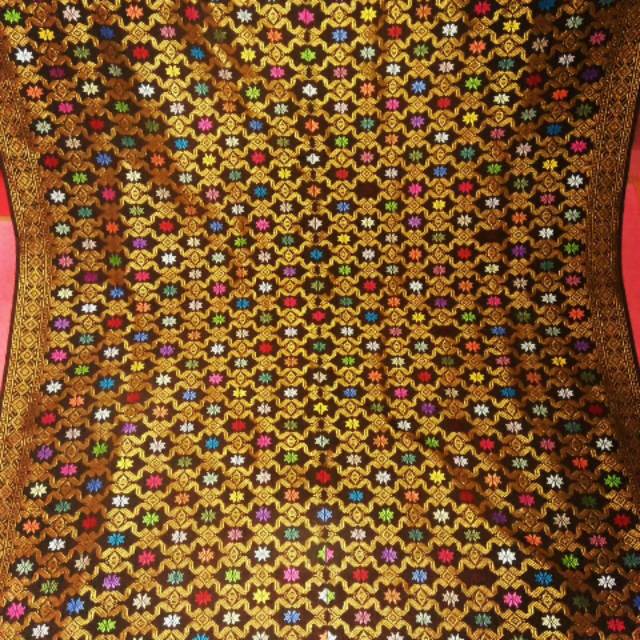 Songket asli tenunan Lombok
