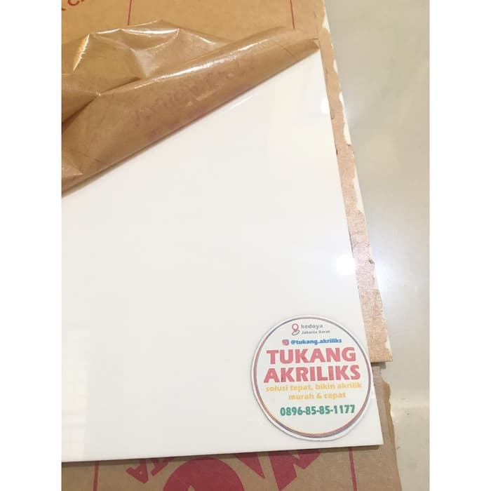 

Akrilik 2mm Putih Kapur / Putih Banget gak tembus Marga Cipta 20x30cm
