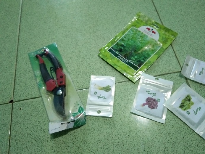 Benih Bayam Kemasan Repack Isi Ratusan Kemasan Zip Lock