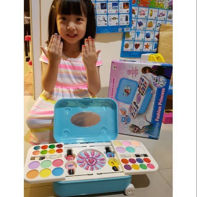 MAINAN ANAK PEREMPUAN MAKE UP NAIL ART SET MAINAN MAINAN ANAK PEREMPUAN MAKE UP NAIL ART SET MAINAN