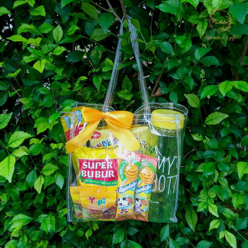 

HAMPERS SNACK/SNACK TAS MIKA/BINGKISAN ULANG TAHUN/BINGKISAN WISUDA/BINGKISAN LEBARAN/BINGKISAN MURAH