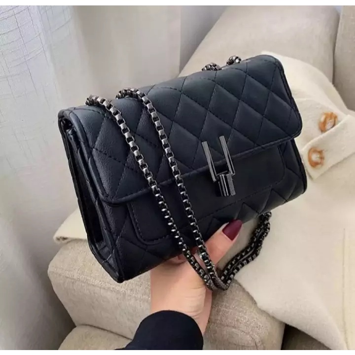Ghaya - [Bisa COD] Tas Slingbag wanita Chelsy Embos, Tas Selempang Wanita Import Murah Mini Sling bag Wanita, Sling Bag Distro