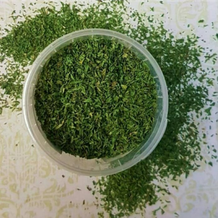 

Siap Kirim Parsley Leaves Dried Usa 100Gram/Daun Parsley Kering Usa 100 Gram