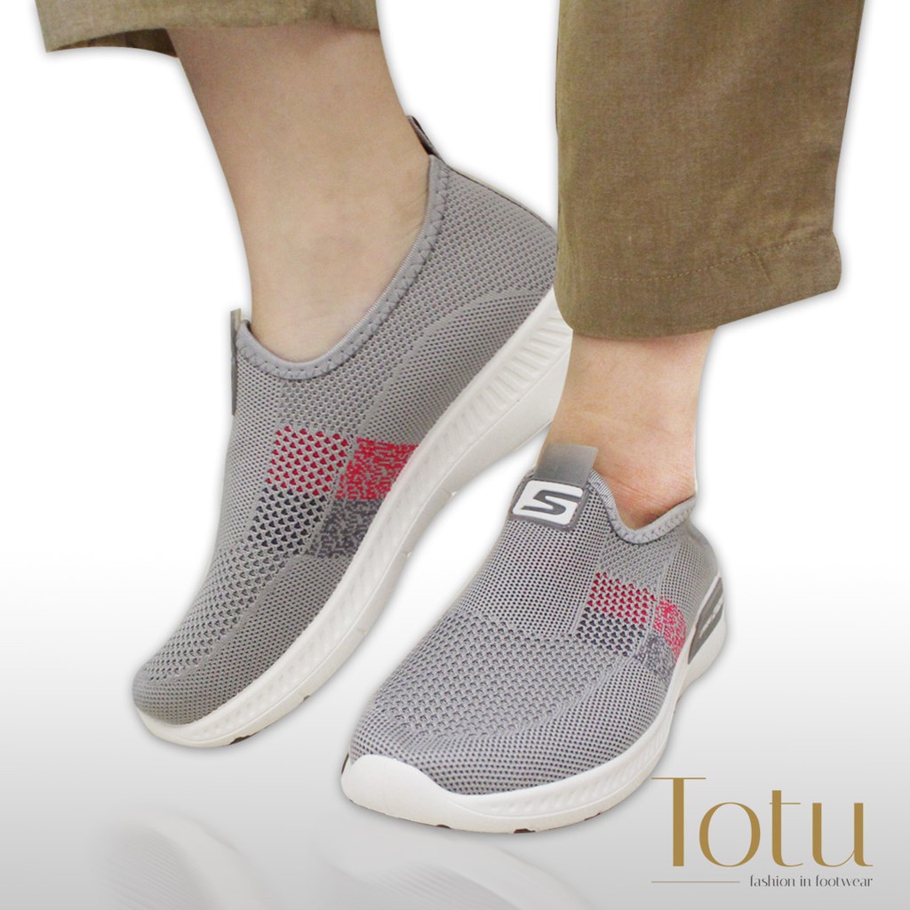 Sepatu Casual Wanita Tsexo S