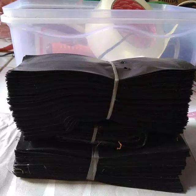 Paket 100 Lembar Polybag Untuk Semai