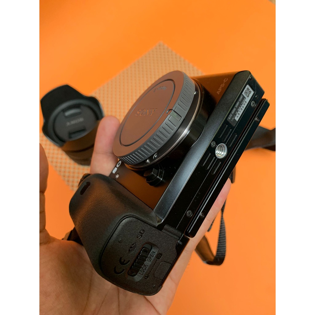 Camera Sony a6000 + Lensa fix 35mm f1.8