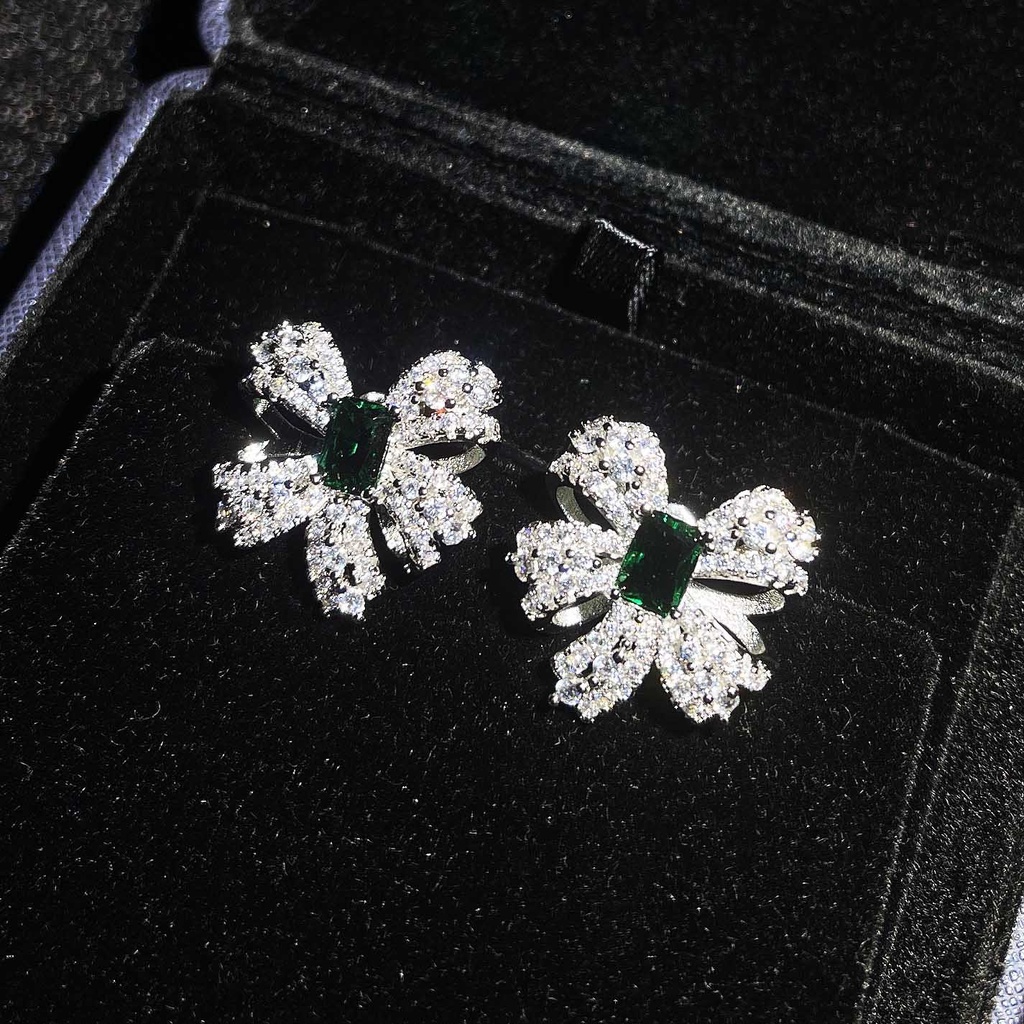 Set Kalung Cincin Anting Stud Desain Kupu-Kupu Emerald Natural Bahan Stainless Untuk Aksesoris