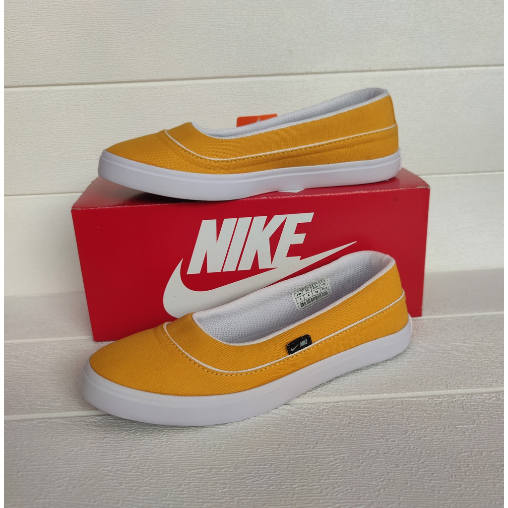 SEPATU WANITA SLIP ON TERBARU 05 KUNING PUTIH.SEPATU FLAT.SEPATU SLIP ON WANITA.SEPATU KERJA