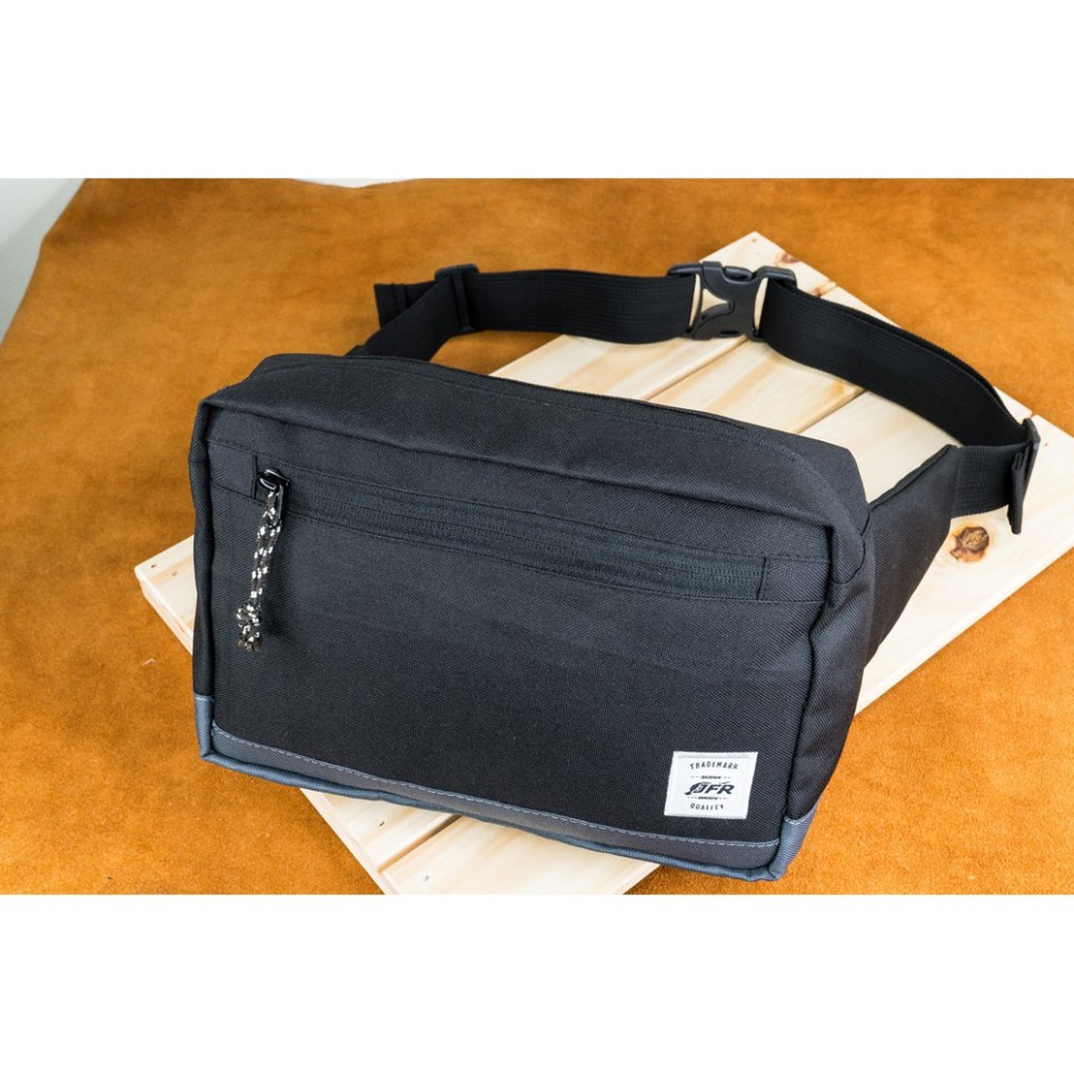 Tas Slempang Pria / Sling Bag Man Polyester Hitam Keren Distro JFR original