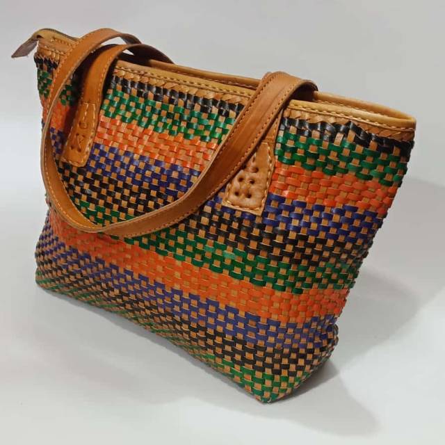 Tas anyam kulit aali Sukaregang-Garut