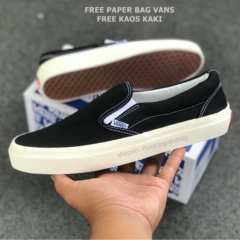 VANS SLIP ON OG BLACK WHITE VOULT IVORY