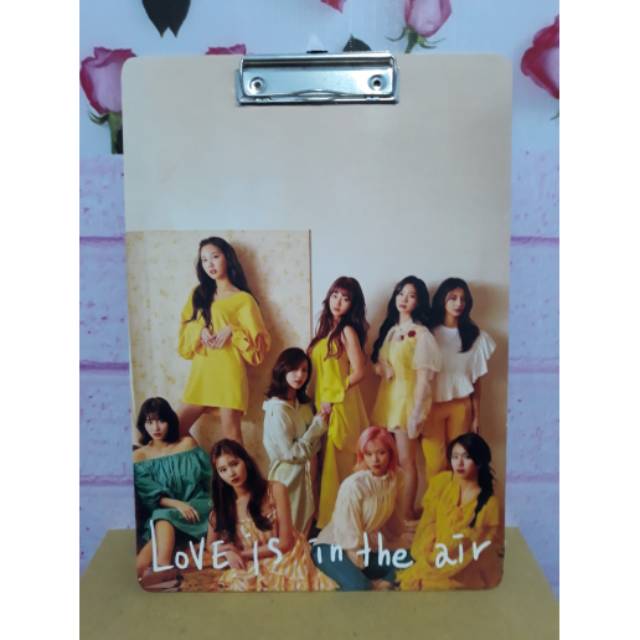 

PAPAN UJIAN/PAPAN JALAN TWICE LOVE IS IN THE AIR