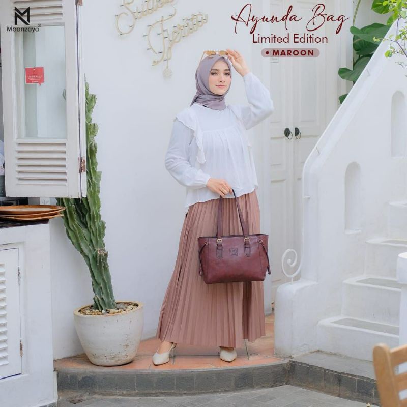 Ayunda Bag moonzaya