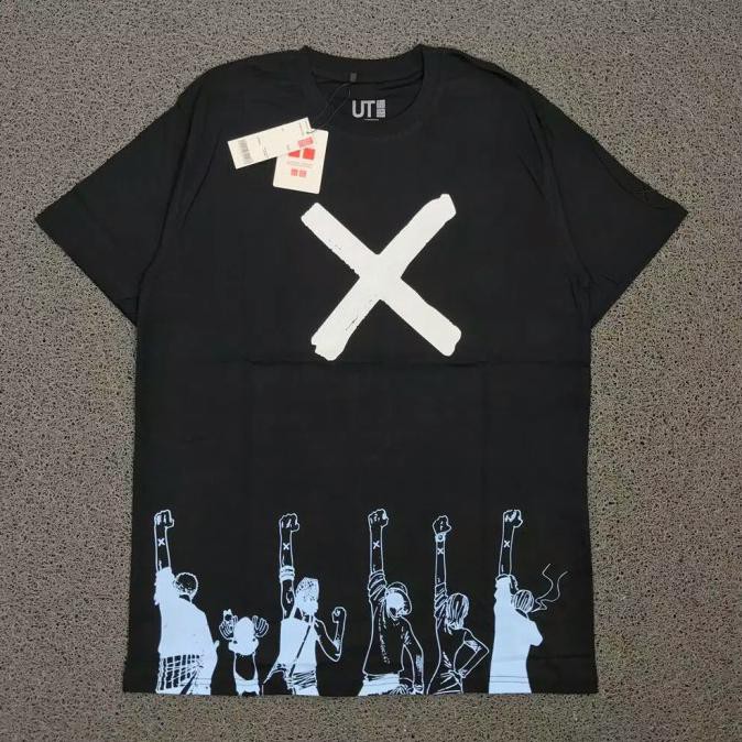 KAOS UNIQLO X ONE PIECE AUTHENTIC ORIGINAL