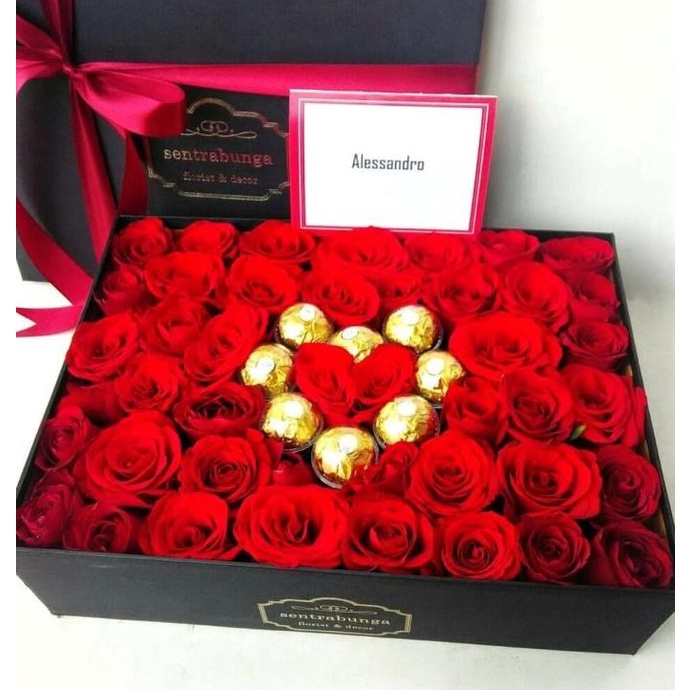 

[COD] Classic Romance Flower Box by Sentra Bunga Florist [COD]