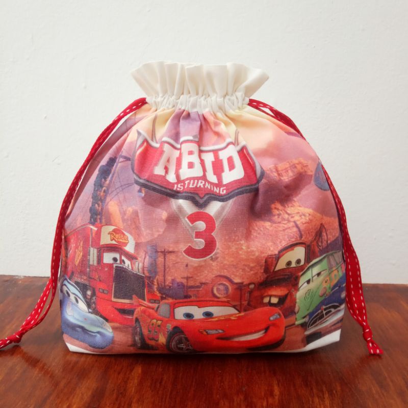

TAS SOUVENIR ULTAH/GOODIE BAG/TAS ULANG TAHUN ANAK/TAS SERUT CUSTOM ULANG TAHUN ANAK