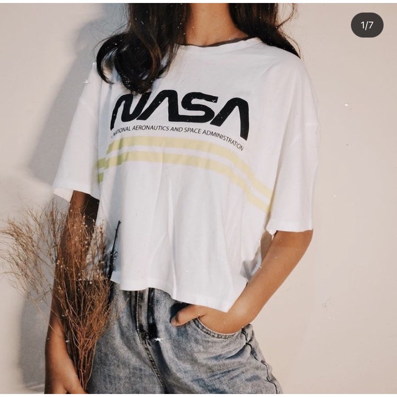 (H&M) nasa crop shirt