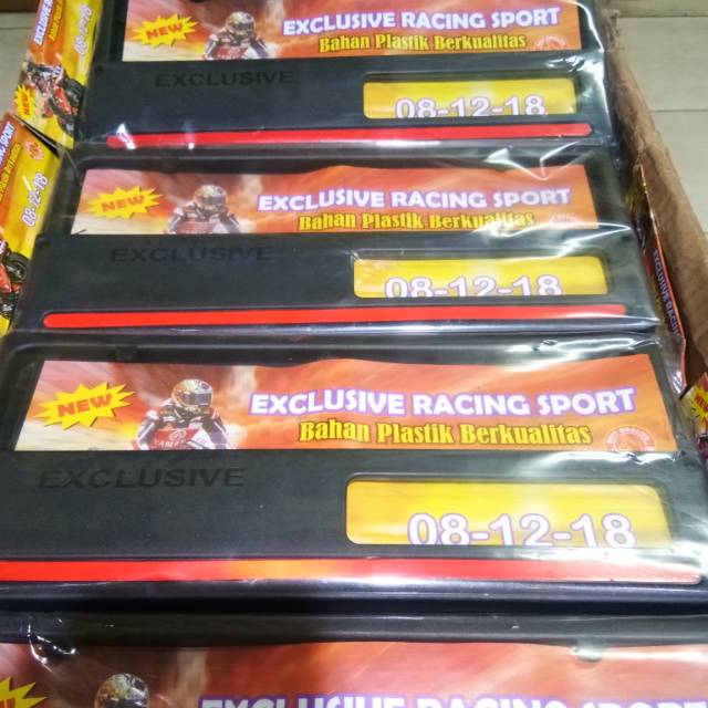 Cover Dudukan Casing Plat Nomor Exclusive Motor Universal Exclusive Lipat