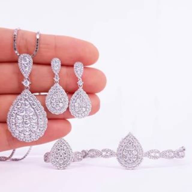 Set labu lookdiamon berlian eropah .xuping medan sumbayak