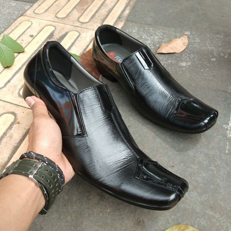 sepatu formal pria...asli kulit