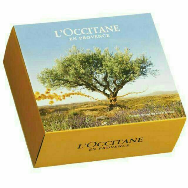 L'OCCITANE Classic Hard Box 20 x 20 x 9.5 cm