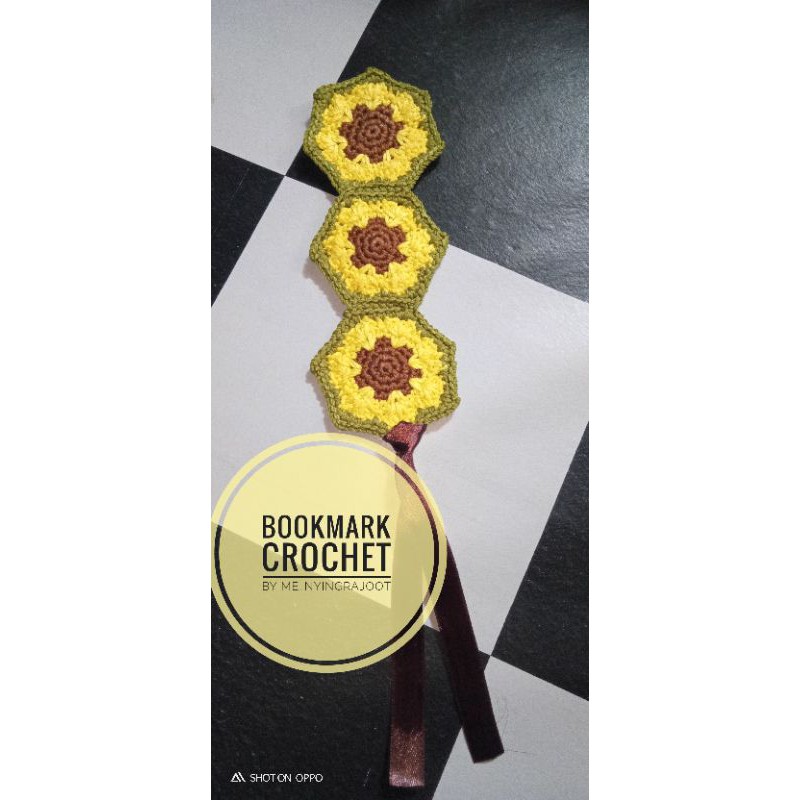 

pembatas buku rajut (bookmark)