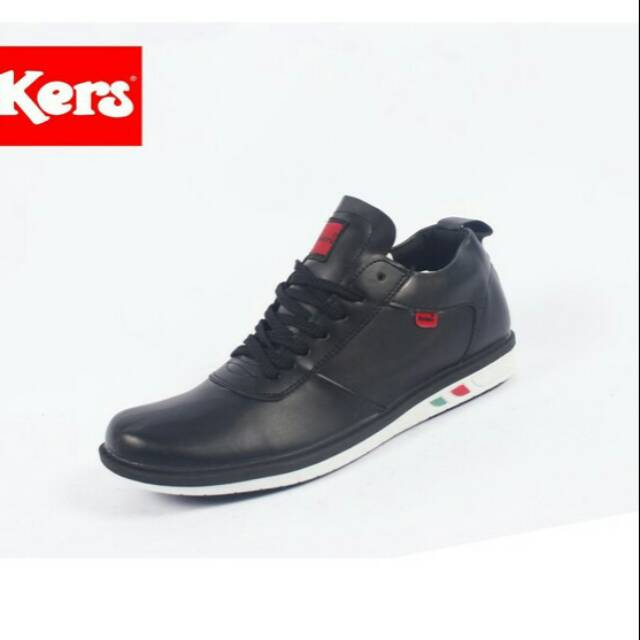 Sepatu sneakers pria casual kickers kulit