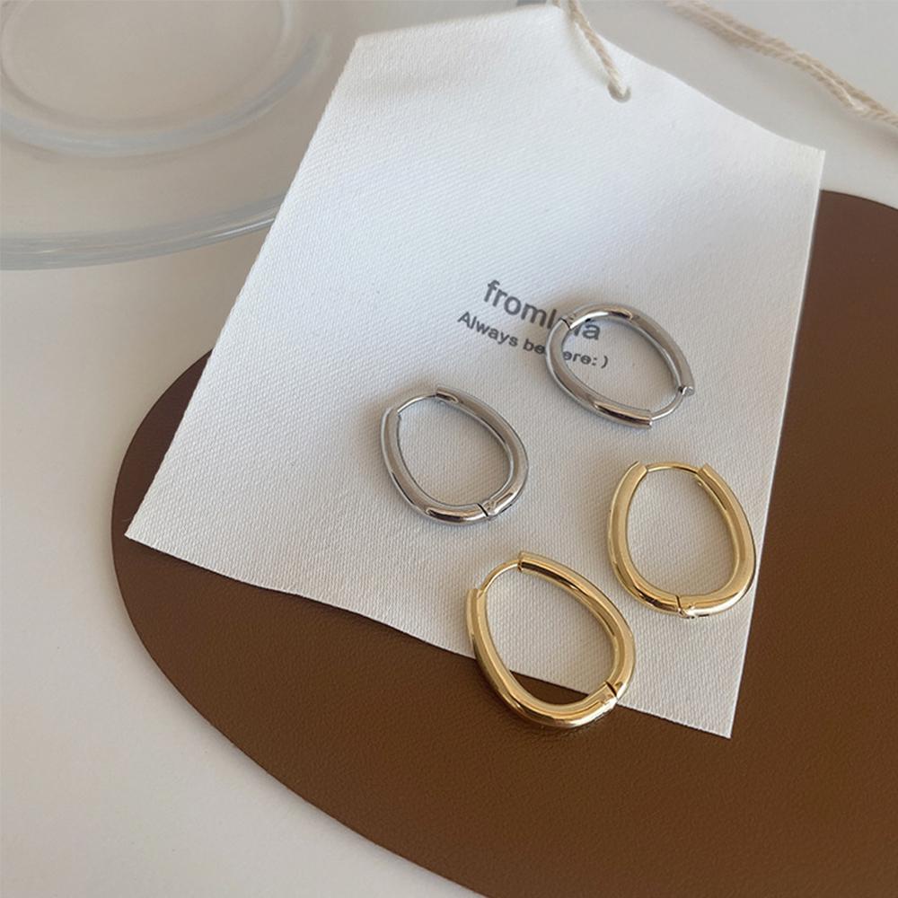 Agustinina Klip Anting Hoop Earring Perhiasan Wanita Fashion Kepribadian Bergaya Anting Lingkaran Logam