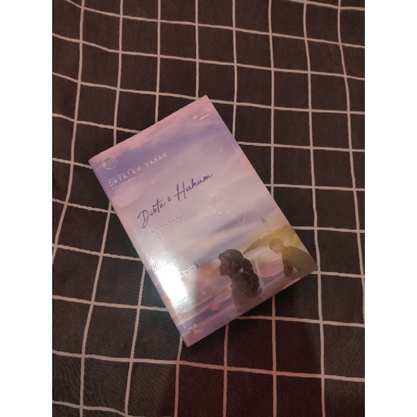 Novel Preloved Dikta Hukum & Satu Kelas