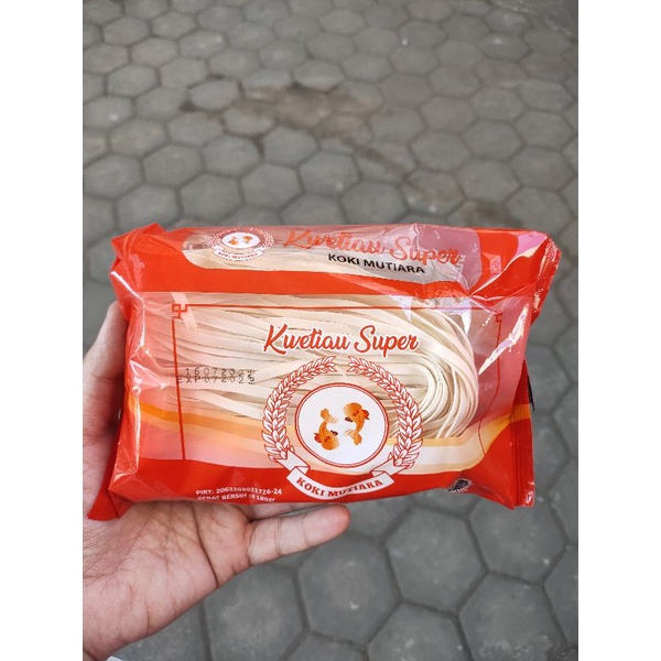 

Kwetiau Super Cap Koki Mutiara