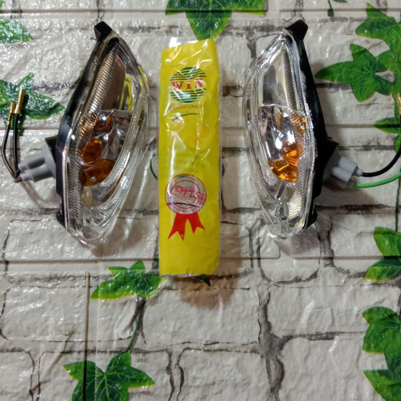 Sein Reteng Front Winker Assy 1 set Fiz R,Vega R dan  Mika Sein Djamin Murah