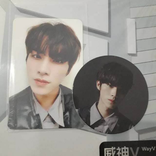 XIAOJUN TAKE OFF PHOTOCARD