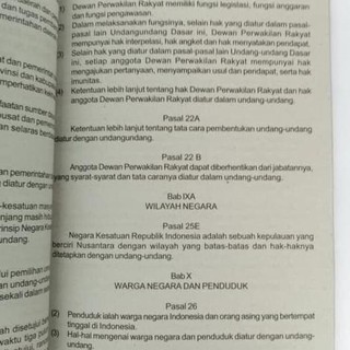 Buku UUD 1945 Amandemen Lengkap Buku Undang Undang 45 Buku UUD 1945 Amandemen Lengkap Buku Undang Undang 45