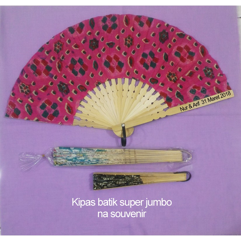 Souvenir pernikahan kipas batik super  jumbo + plastik kaca + Nama