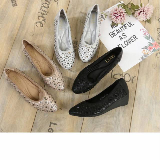 Sepatu Gucci Gilbert Wedges 20300