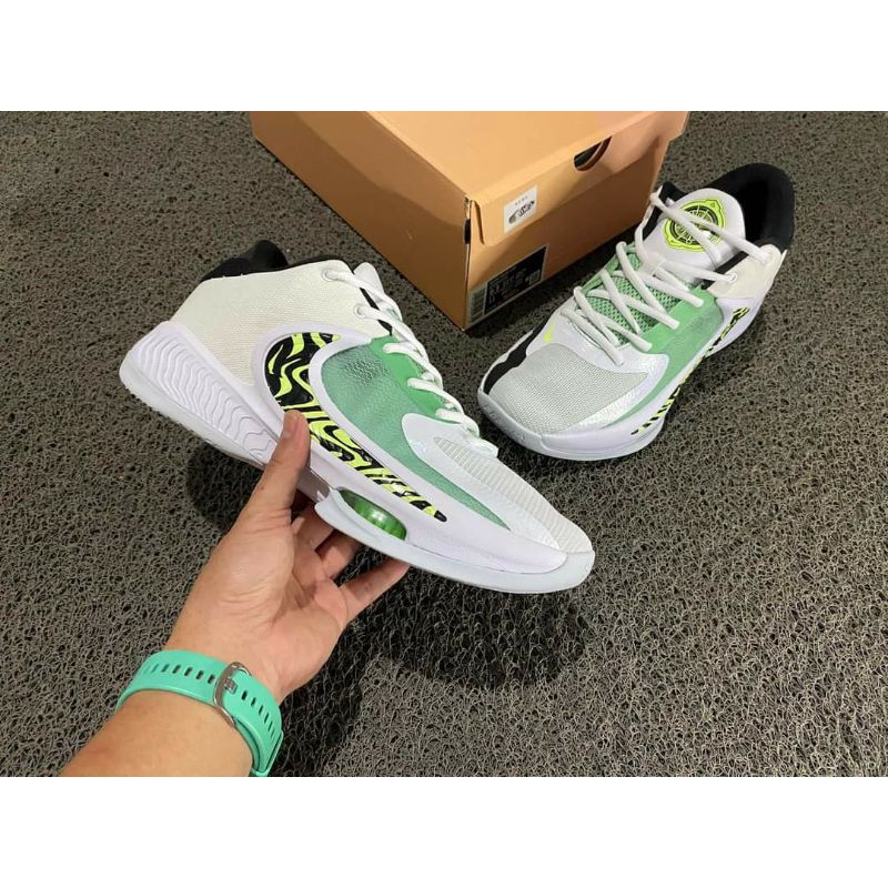 Promo Sepatu Basket Zoom Freak 4