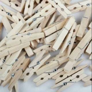 50pcs Wooden Clip Klip Jepitan Kayu Untuk Lampu Tumblr 50pcs Wooden Clip Klip Jepitan Kayu Untuk Lampu Tumblr