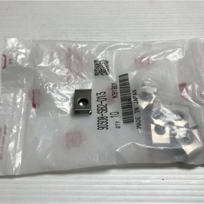 Klip Besi Cover Engine Honda HRV Original