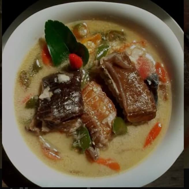 

mangut ikan pari asap