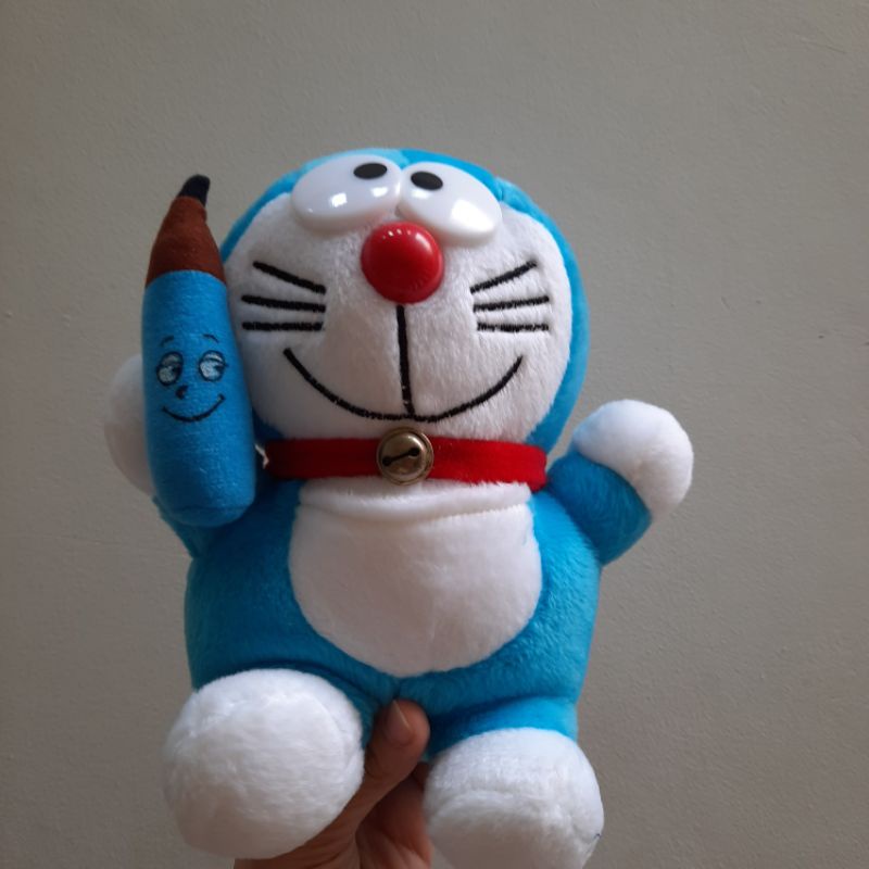 Boneka Doraemon ukuran sedang/boneka murah