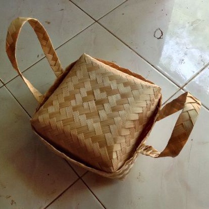 

[ Halodul ] Besek jinjing bambu atau cangking atau tali per pasang ukuran 15*15 18*18 20*20 25*25 murah original warna natural | besek bambu hampers lebaran