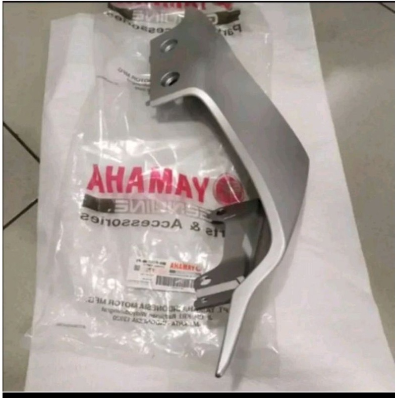 body belakang kanan r15 r 15 vva v3 silver original yamaha