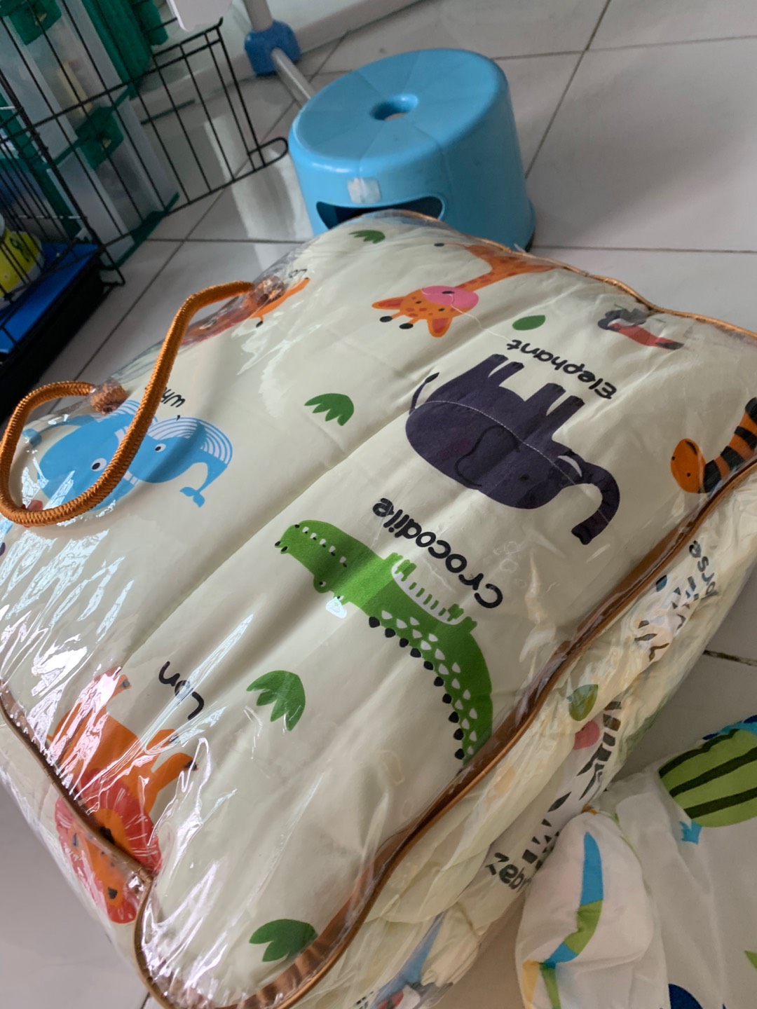 Ww Bed Cover Diva Linen - Tinggi 30cm - Safari Land - 120x200 (single)