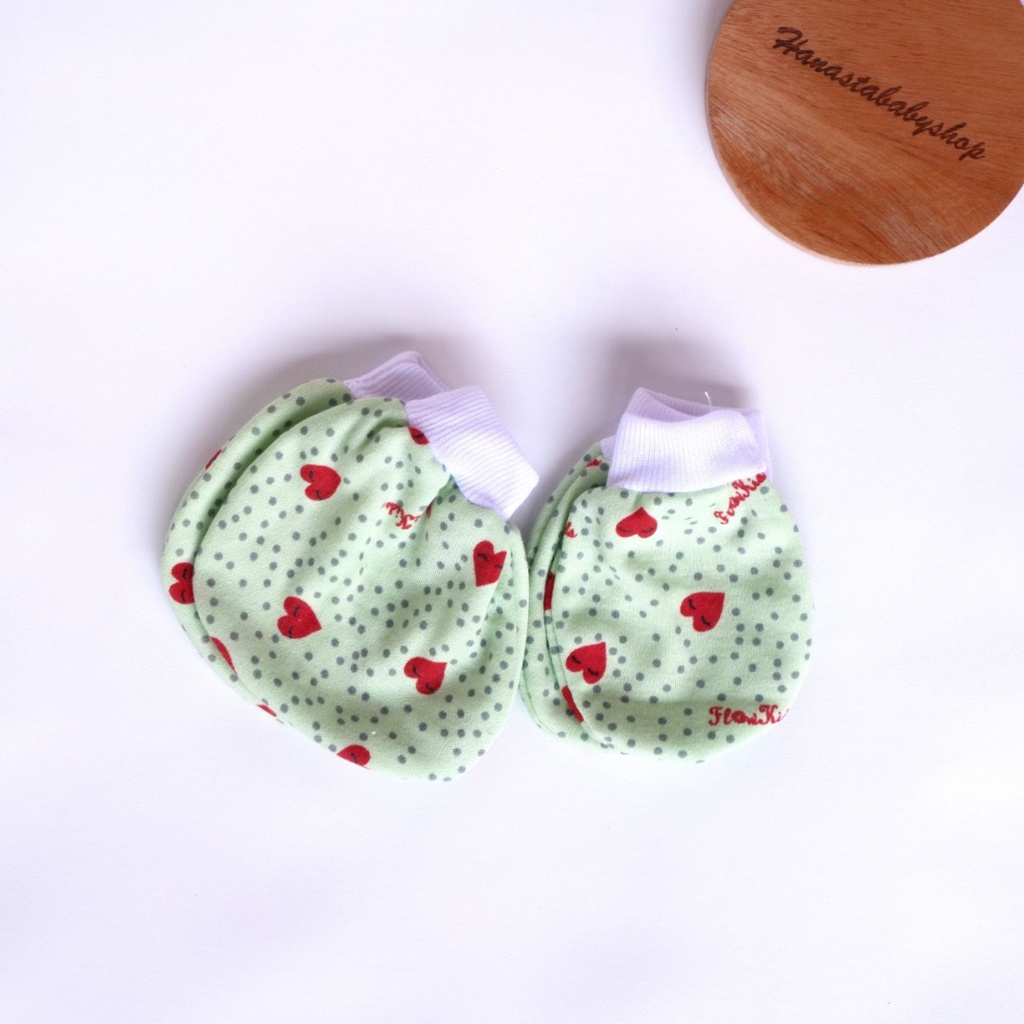 1 Set Sarung Tangan dan Kaki Bayi Newborn Motif