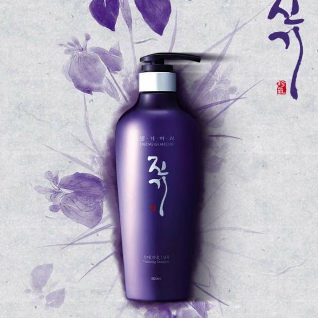 Daeng Gi Meo Ri Vitalizing Shampoo