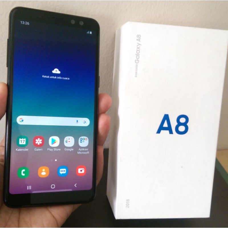 Samsung Galaxy A8 2018 Black Duo   s 4G NFC RAM 4GB Internal 32GB Bekas