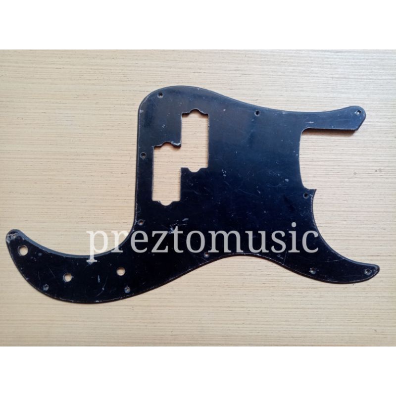 Preztomusic Pickguard Precision Bass hitam