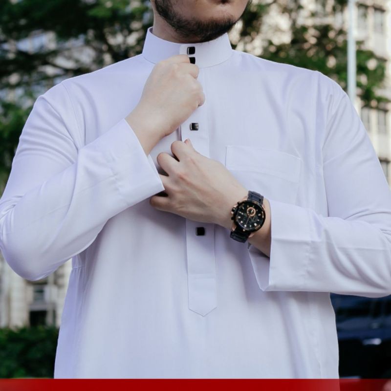 Jubah Pria Ajmal Woll Putih Kancing Kotak Hitam